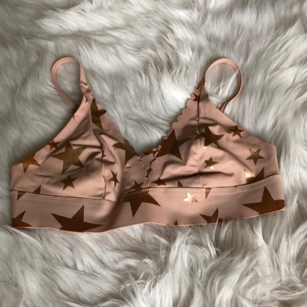 victoria’s secret/PINK bra.